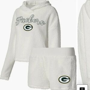 Women's White Green Bay Packers Fluffy Pullover Sweatshirt and Shorts Sleep Set